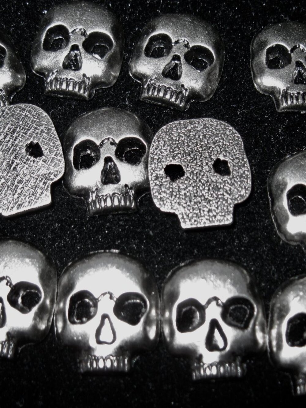 VERY UNIQUE AND RARE SKULL HEAD BUTTONS-12 PIECES